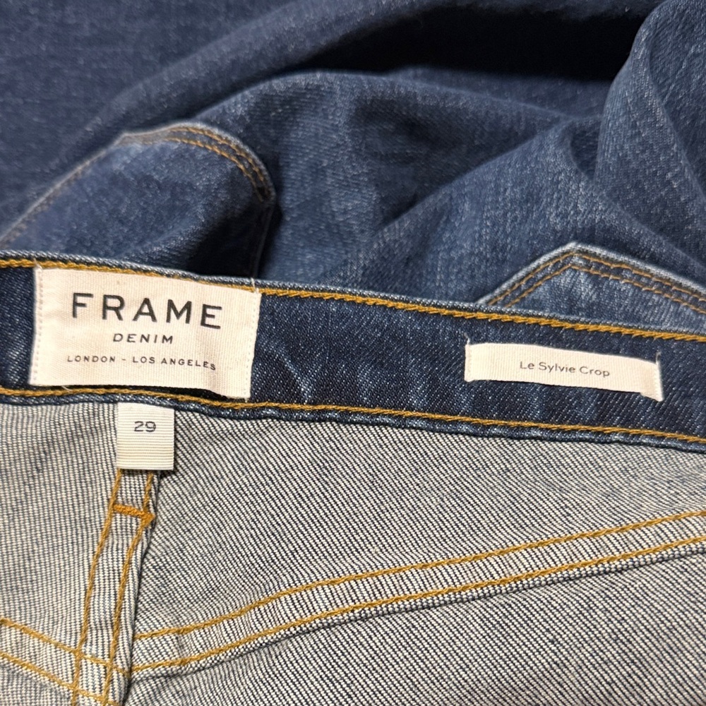 Frame Denim Le Sylvie Crop in Dark and Light Blue - Picture 2 of 8